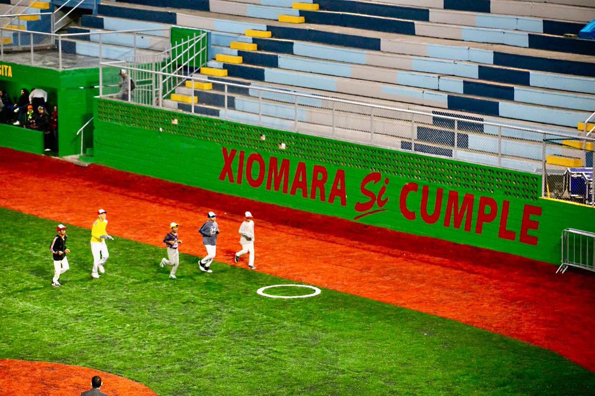 📌Una completa fiesta se vivió en la inauguración del estadio profesional "Héctor Chochi- Sosa" 🏟️🎉el cual abarca 8,250 metros cuadrados de grama sintética profesional, incluye mejoras significativas como un sistema de drenaje moderno, iluminación LED, una malla protectora