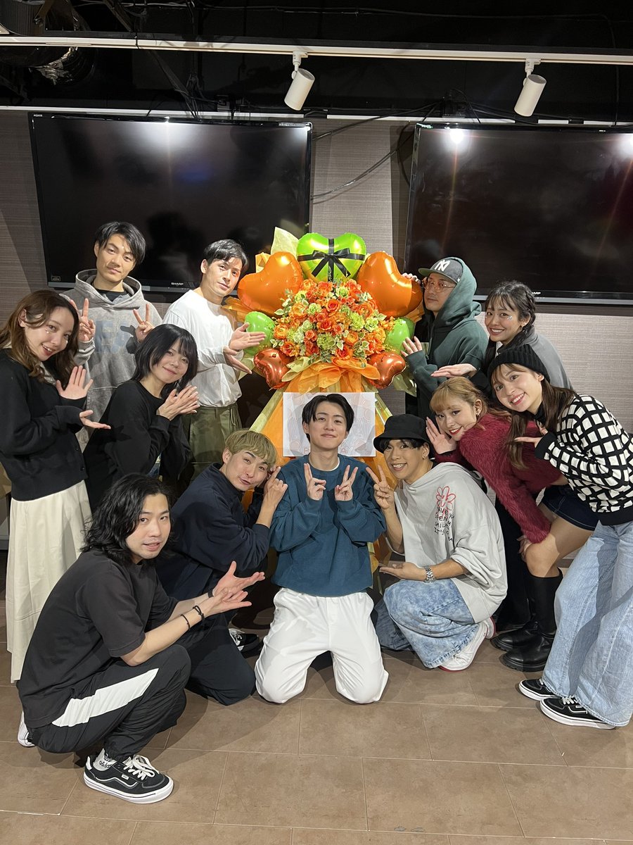 keisuke_SDN's tweet photo. 12.17代演で強火出演でした！観に来てくれた皆さん本当にありがとうございました！誕生日当日に観にきてもらえて沢山お祝いしていただけて嬉しかったです✨
久々の火曜日出演楽しかった！！火曜メンバーのみんなも本当にありがとうございました✨ https://t.co/e6TGfw19B1