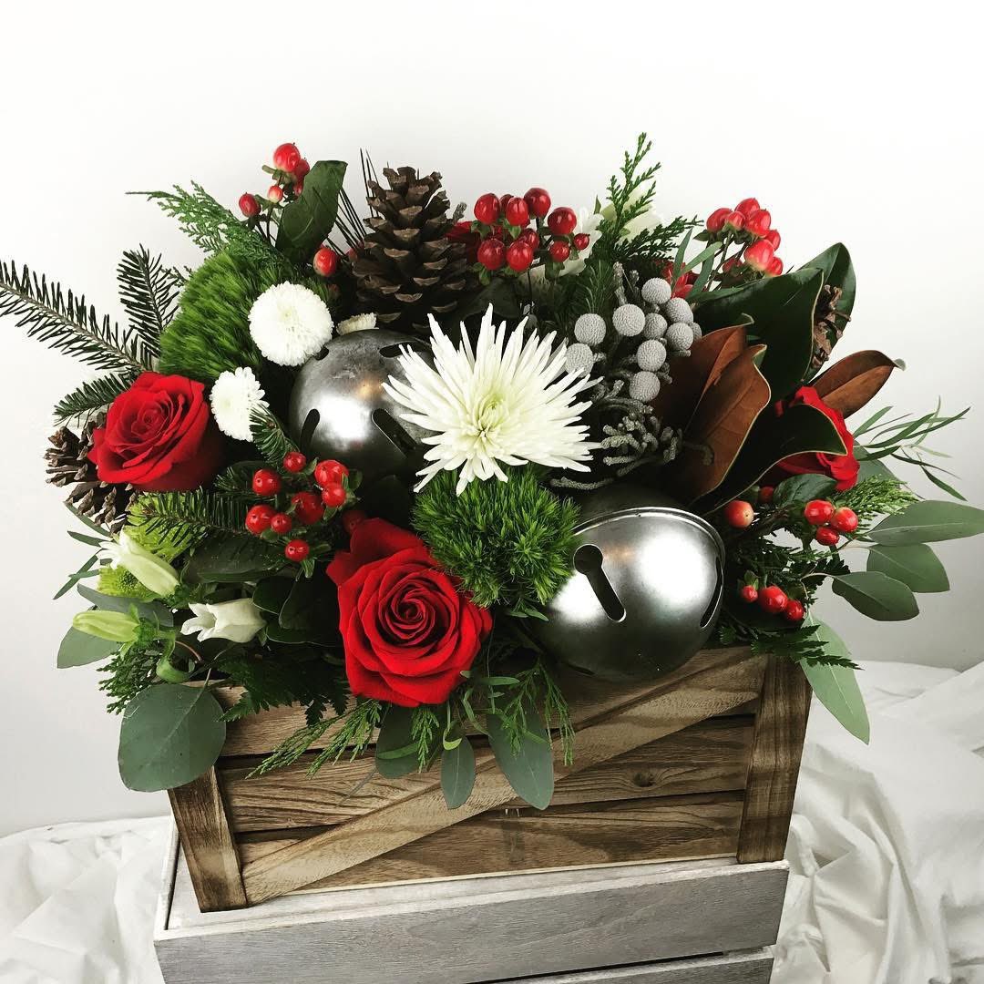 staceyebailey's tweet photo. We’d love to help you play Santa!  Daily delivery of custom fresh floral arrangements  available on Anna Maria Island, Florida and in and around Stillwater, New York. https://t.co/OrEnTpzqVa