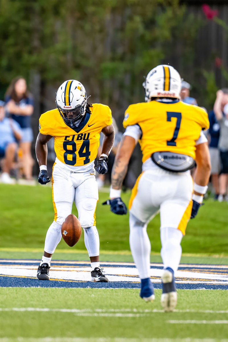 #AGTG After a great conversation with @ykitslos3 I am blessed to received my 2nd offer from East Texas Baptist University!

<a href="/ETBUCoachRu/">Coach Ruzicka</a> <a href="/CoachJMoss4/">Jaylan Moss</a> <a href="/ETBU_Football/">ETBU Football</a> 
<a href="/CoachBarnes91/">Darnell Barnes M.Ed</a> <a href="/TRRoughRiderFB/">Roosevelt Rough Riders</a>
