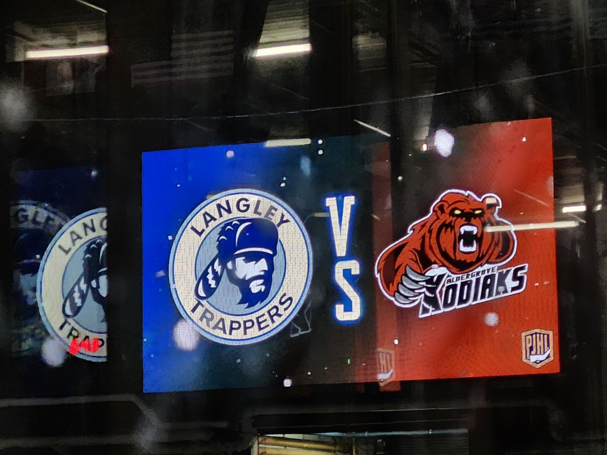 AldergroveStar's tweet photo. #Aldergrove Kodiaks vs. #Langley Trappers starts in 15 minutes at George Preston Rec. Centre tonight! https://t.co/6nF3gIO4wj