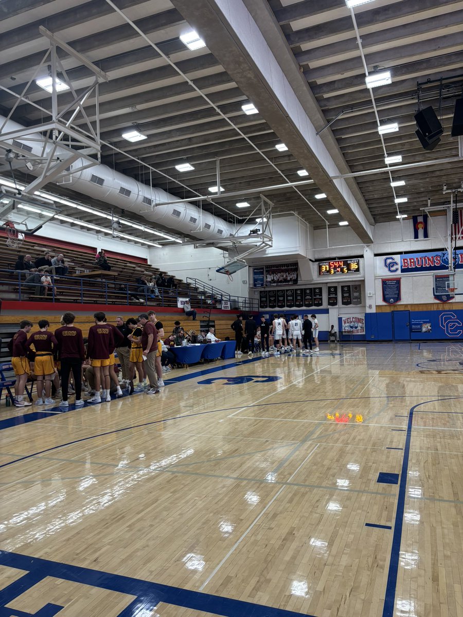 <a href="/Cole_Scherer/">Cole Scherer</a> <a href="/_maddensmiley5/">Madden Smiley</a> <a href="/johnbackhaus25/">John Backhaus</a> <a href="/bradywynja/">bradywynja</a> Valor up 37-36 heading into the 4th

<a href="/johnbackhaus25/">John Backhaus</a> is having a very good game, has some tough makes at the basket

<a href="/Cole_Scherer/">Cole Scherer</a> has been the offense for Valor in the 3rd