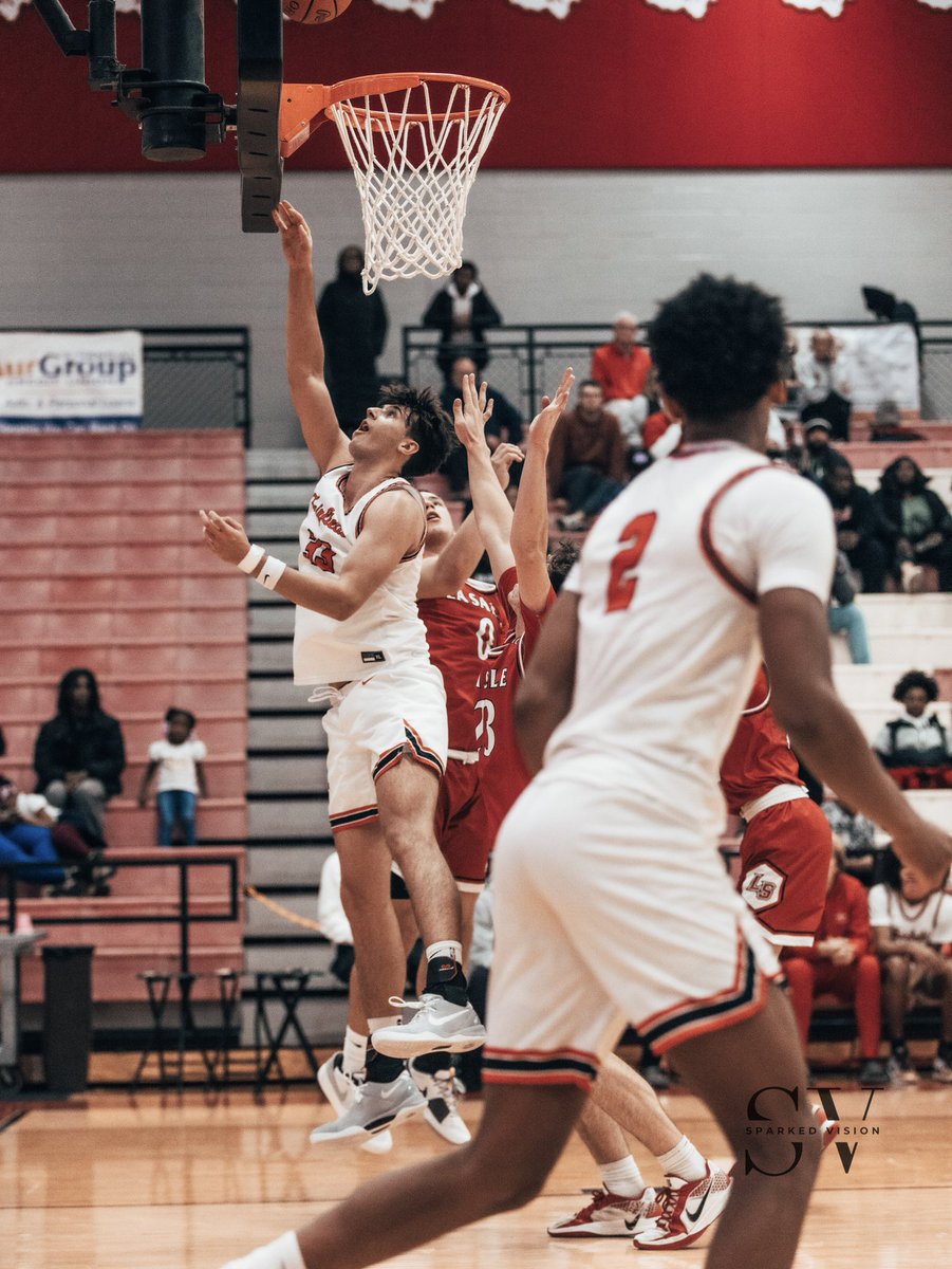 FairfieldHS_MBB's tweet photo. FAIRFIELD INDIANS 63

COLERAIN CARDINALS 20

@Daviawne1 16pts 3asst

@Lewis_Mike12 15pts 2rbs

@peytonjones_12 5pts 3asst

D’emaceo Bronston 5pts 1asst

@GabeClemmons1  2pts 8rbs 1asst

@taylora9595 2pts 6rbs

NEXT GAME: Tomorrow, 7/21 vs. KINGS HIGH SCHOOL AT 7:30pm at Home! https://t.co/5C2qCkYhxe
