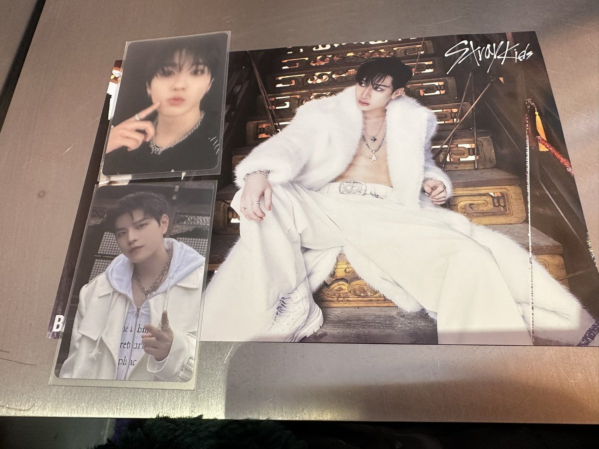hatan0629's tweet photo. StrayKids スキズ HOP 合 封入 トレカ タワレコ　特典 ラキドロ 交換

譲　画像の物

求　同種のアイエン

現在渋谷にいます。
現地交換できる方は是非お願い致します。 https://t.co/VqOOW1i9Dx