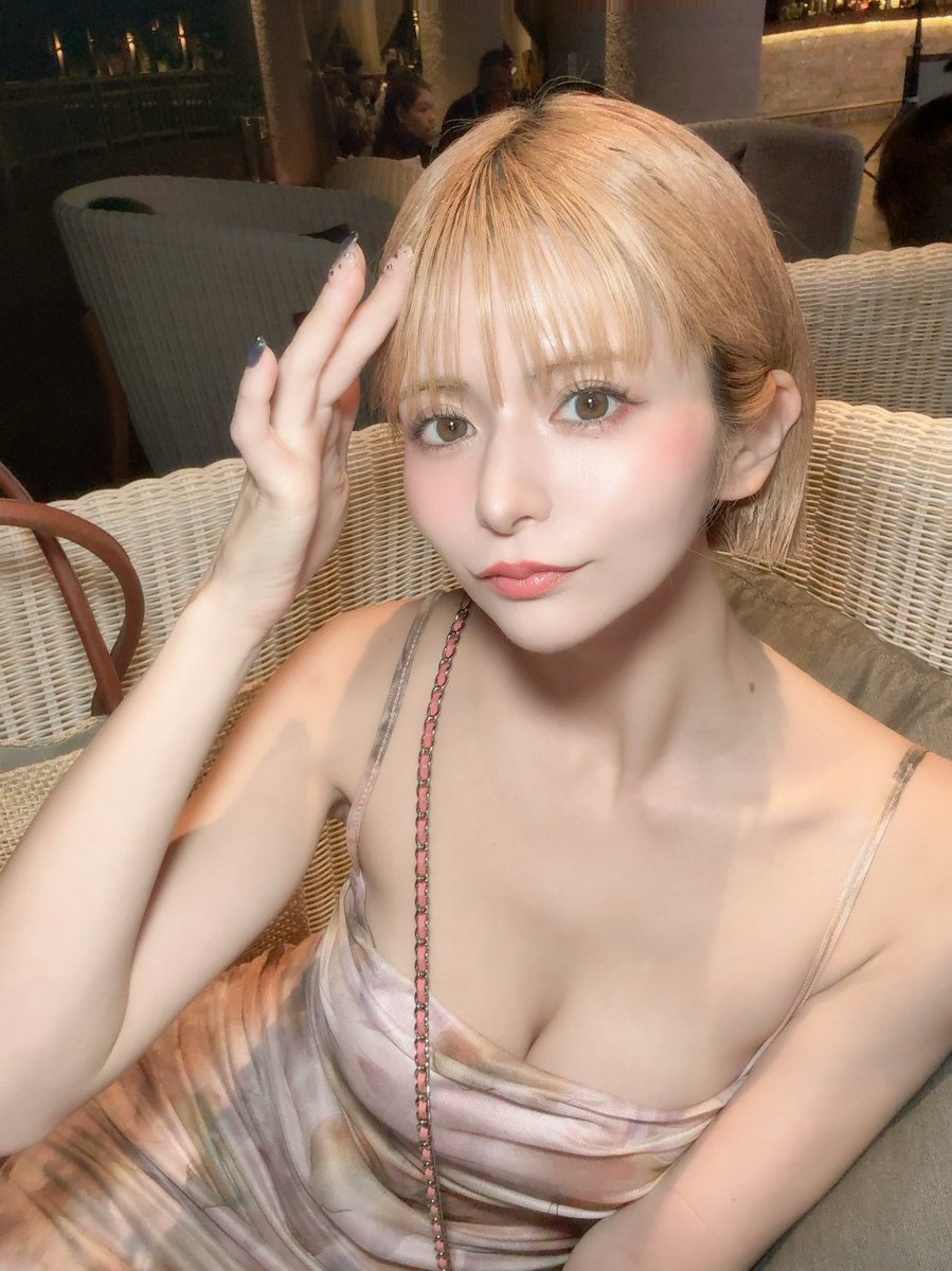 明日年内最後のイベントです🤎

10時～16時
二ラク加須愛宕店様に遊びに行くよ😼❤️‍🩹

写真撮ろっっ！！！
まってるね！！！！
#PR https://t.co/uOGqog00ph