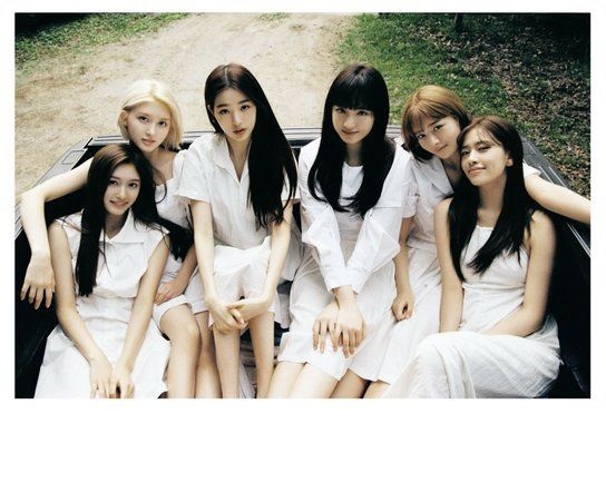 𝒊𝒊.ㅤ memories   ⸻     “through life’s hurdles, we stand side by side, forever.”