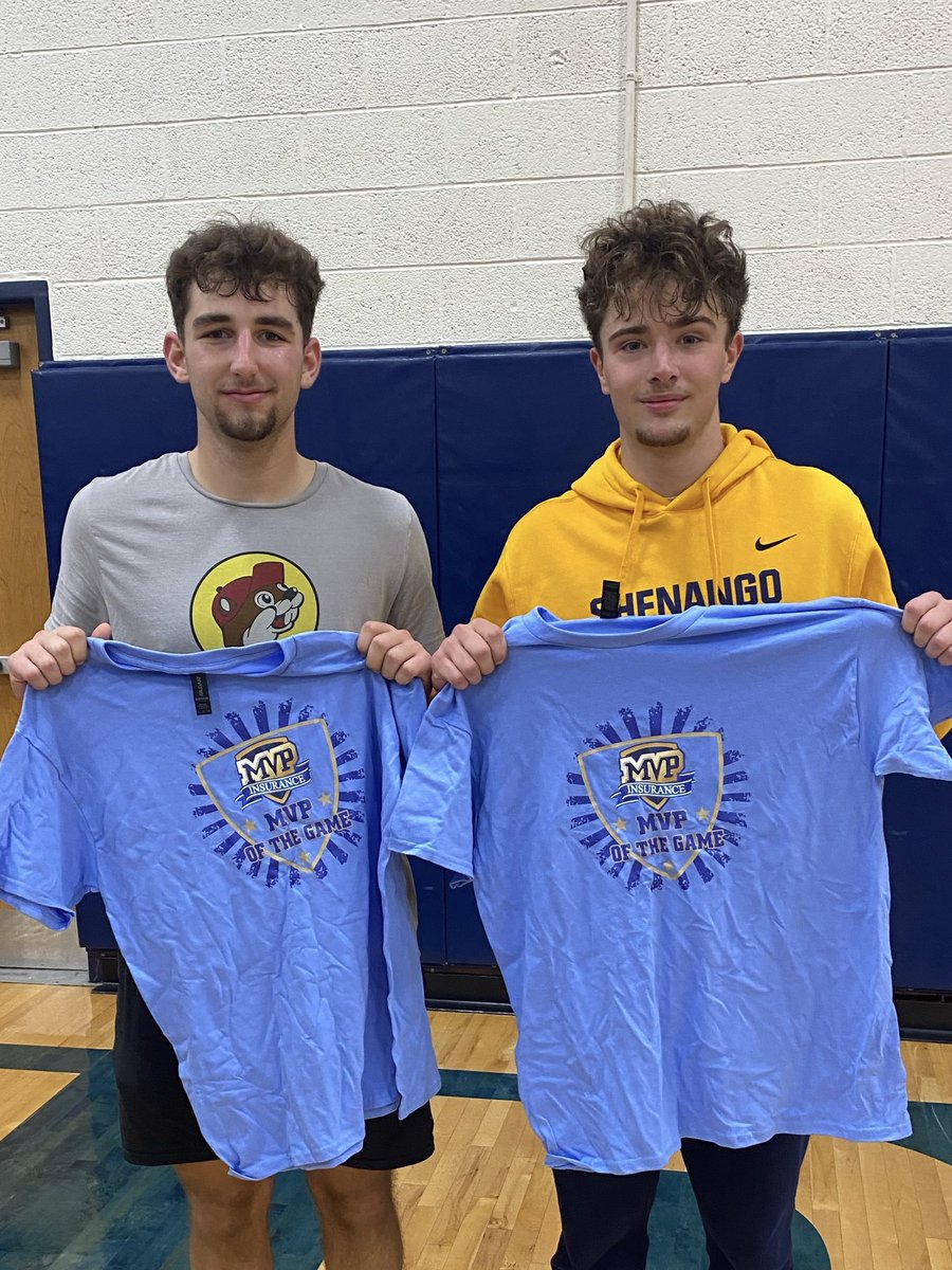 LCSportsNet's tweet photo. ‘Cats strike early and often! The barrage of 3s led by Taegan Russo with three quick ones off of the bench for the Mahle Chiropractic Play of the Game. Joe Campoli and Brayden George tally 15 points each and share MVP Insurance MVP of the Game honors. https://t.co/aZPz76XsEd