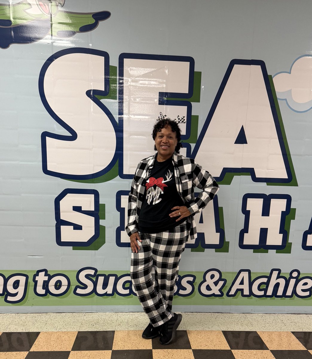 SeaIsleSeahawks's tweet photo. Pajama Day
#CountdownOver
#TheDayBeforeWinterBreak https://t.co/ge9h0dJZ6F