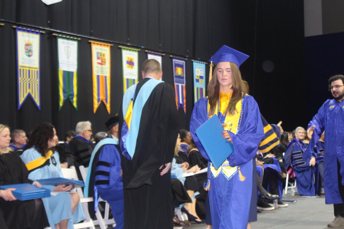 HofstraWSOC's tweet photo. Proud of Matilda Liljefors for earning her degree today!
#PrideOfLI #HofGrad https://t.co/4dmqstbGia