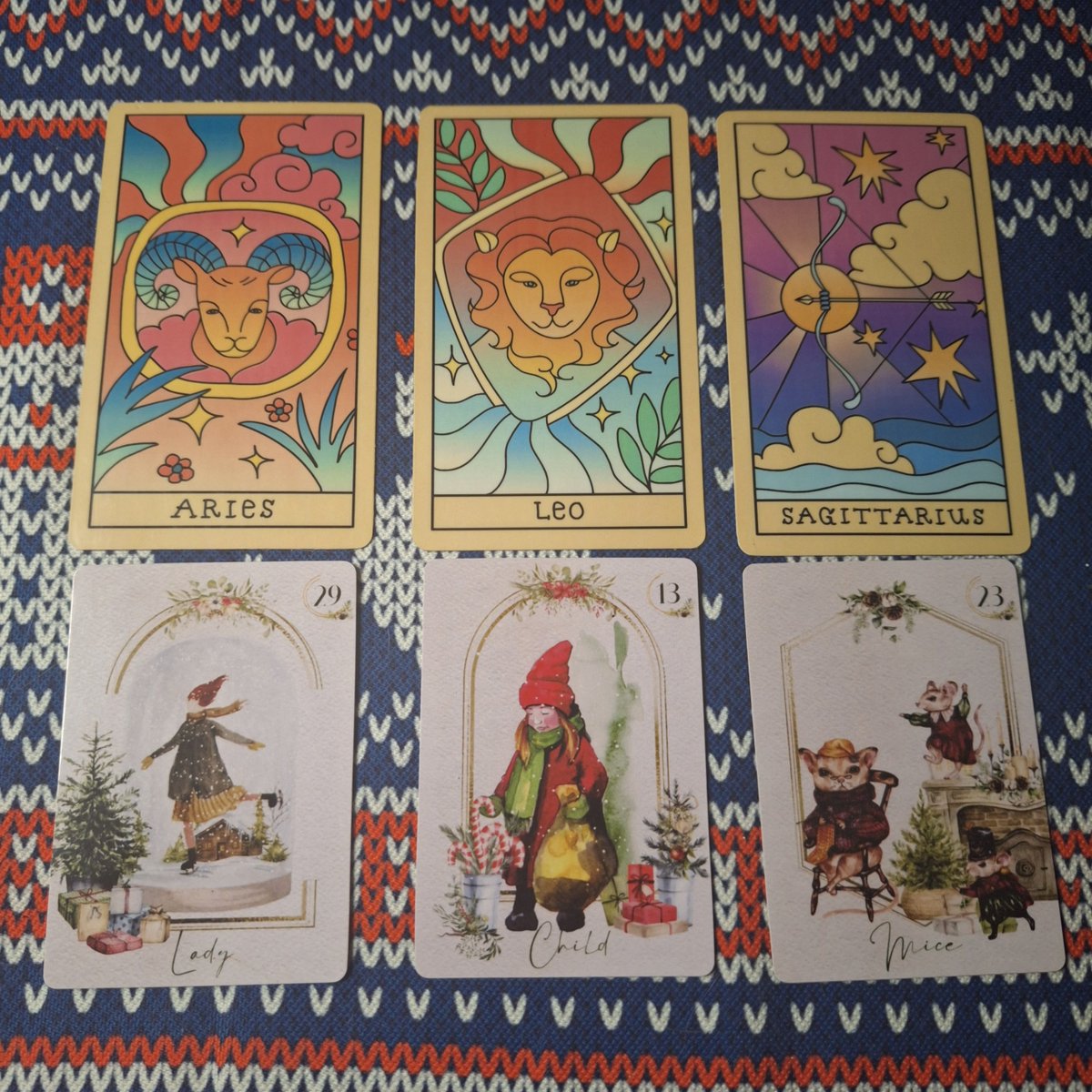 PHOEN1XDRAGON's tweet photo. ☯️ 21 ARALIK GÜNLÜK Noel Lenormand Ana gündem kelimeleri Tek Kart Gündemi

¡Etkileşim Verenlere niyetlendim!

𖤓 Güneş | ⅍ Yükselen  | ☽ Ay 

➣Günün Mesajları Burçların altında yazmaktadır.
(Sistem yeniden yerine oturana kadar foto paylaşımlı olacak)

🜂ATEŞ ELEMENTİ
♈︎ Koç
⛇Hanımefendi 
٠࣪⭑Dişil Enerji 
٠࣪⭑İlgili kadın
٠࣪⭑Edilgen olaylar
⋆⁺₊❅.  

♌︎ Aslan
⛇Çocuk
٠࣪⭑Yenilik 
٠࣪⭑Küçük Süprizler 
٠࣪⭑Masumiyet 
⋆⁺₊❅.  

♐︎ Yay
⛇Fare
٠࣪⭑Stres
٠࣪⭑Endişeler
٠࣪⭑Zarar görmek 
⋆⁺₊❅.  

🜃TOPRAK ELEMENTİ 
♉︎ Boğa 
⛇Kalp
٠࣪⭑Aşk 
٠࣪⭑Birliktelik
٠࣪⭑Önemsenmek
 ⋆⁺₊❅.  

♍︎ Başak
⛇Buket
٠࣪⭑Hediye
٠࣪⭑Eğlence
٠࣪⭑Güzel gelecek enerjiler 
 ⋆⁺₊❅.  

♑︎ Oğlak 
⛇Ay
٠࣪⭑Sezgiler 
٠࣪⭑Farkındalık yaşama 
 ⋆⁺₊❅.  

🜁HAVA ELEMENTİ 
♊︎ İkizler 
⛇ Haç
٠࣪⭑Sorumluluklar 
٠࣪⭑Acı çekmek 
٠࣪⭑Fedakarlık 
⋆⁺₊❅.  

♎︎ Terazi
⛇Buket
٠࣪⭑Hediye
٠࣪⭑Eğlence
٠࣪⭑Güzel gelecek enerjiler 
⋆⁺₊❅.  

♒︎ Kova
⛇Atlı Binici 
٠࣪⭑Haberler
٠࣪⭑Gelmekte olan 
٠࣪⭑Misafir gelen/olma 
⋆⁺₊❅.  

🜄SU ELEMENTİ 
♋︎ Yengeç
⛇Yılan
٠࣪⭑Yalanlar 
٠࣪⭑Uyarılar 
٠࣪⭑İhanetler
⋆⁺₊❅.  

♏︎ Akrep
⛇Zambak
٠࣪⭑Olgunlaşma
٠࣪⭑Bilgelik 
٠࣪⭑Barış
⋆⁺₊❅.  

♓︎ Balık
⛇ Güneş
٠࣪⭑Başarılar 
٠࣪⭑Sağlığın iyiye gitmesi 
٠࣪⭑Farkına varılması 
⋆⁺₊❅.  

『 Dileyen arkadaşlar benden özel danışmanlık hizmeti alabilirler. Yapmaları gereken tek şey benimle iletişime geçmeleri olacak』

#tarot #oracle #kehanet #rune #astroloji  #burçlar #zodyak #signs #motivasyon  #günlükmotivasyon  #koç #boğa #ikizler #yengeç #aslan #başak #terazi #akrep #yay #oğlak #kova #balık #PhoenixDragon #PhoenixDragonTarot 
#TarotZilla #keşfet #kesfet