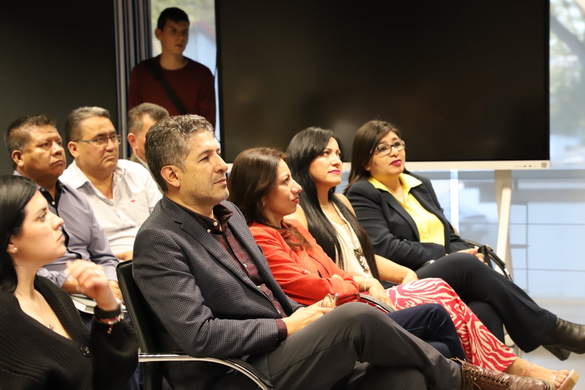 JCFloresMiramon's tweet photo. Mi reconocimiento a quienes permanecen por su esfuerzo y compromiso, y mi bienvenida a quienes se suman con entusiasmo a este proyecto. Cada uno de ustedes es clave para transformar la educación en nuestro estado.

¡Sigamos construyendo juntas y juntos #AlEstiloJalisco!