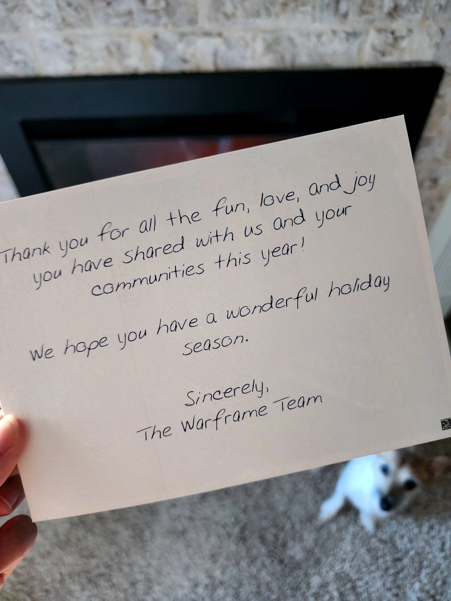 Thank you <a href="/PlayWarframe/">WARFRAME</a> 🥹❤️ Made our entire day when we saw this in the mail! Merry Christmas 🎄