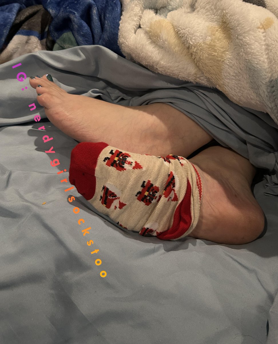 NerdyGirlSocks's tweet photo. Day 7 of #12DaysofSockmas! I feel poopy because of the weather so for this set the pics were taken while I was resting in bed with a bad headache. Hopefully you guys still like them! I promise the rest of the 12 Days will be much better! 2/2 https://t.co/IznZ9ROspM