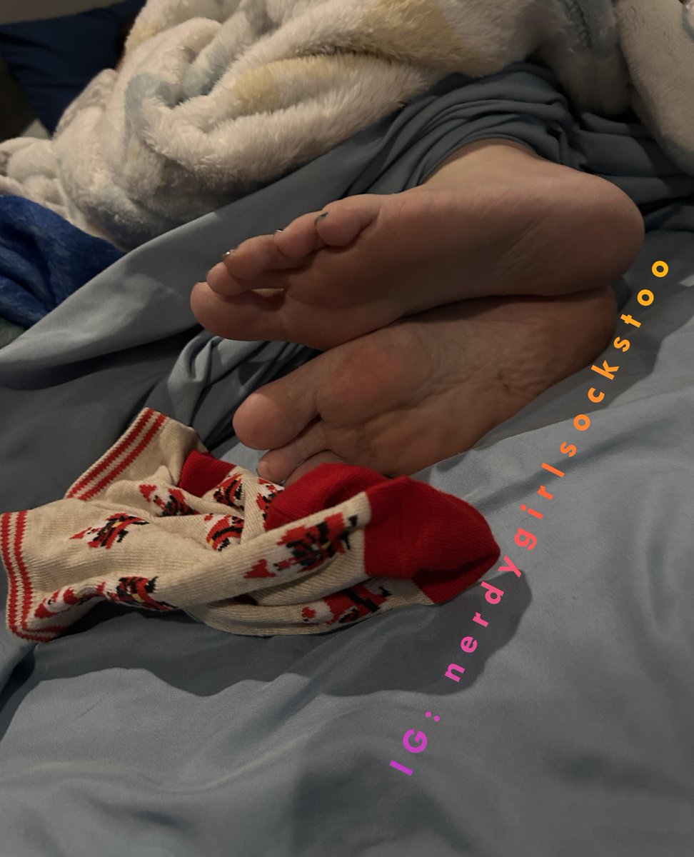 NerdyGirlSocks's tweet photo. Day 7 of #12DaysofSockmas! I feel poopy because of the weather so for this set the pics were taken while I was resting in bed with a bad headache. Hopefully you guys still like them! I promise the rest of the 12 Days will be much better! 2/2 https://t.co/IznZ9ROspM