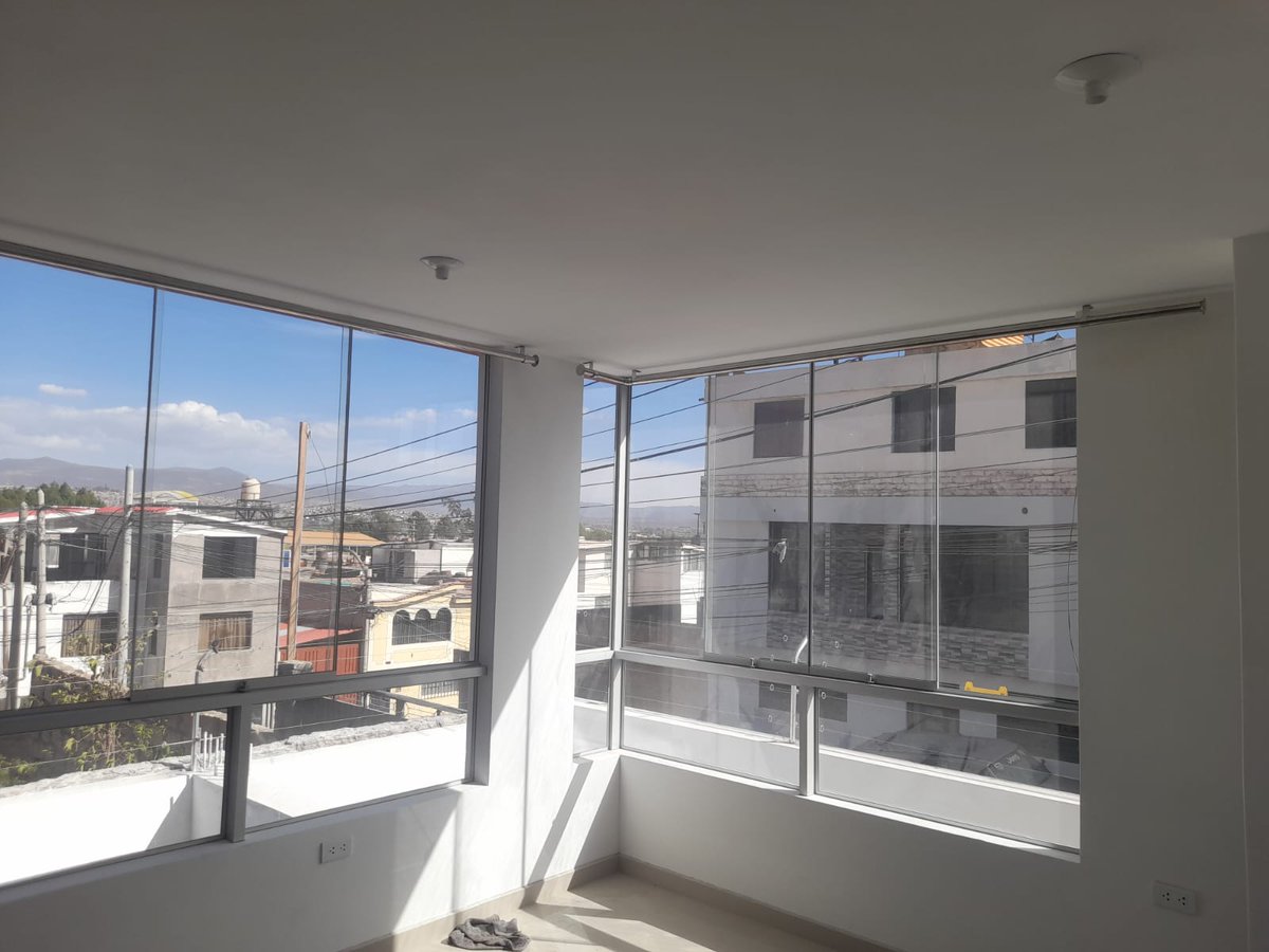 dannylrosash's tweet photo. Feliz sábado mis dilectos amigos. Un atardecer majestuoso en la ciudad blanca, gracias Dios por tus bendiciones https://t.co/UELkxZ3xqc
