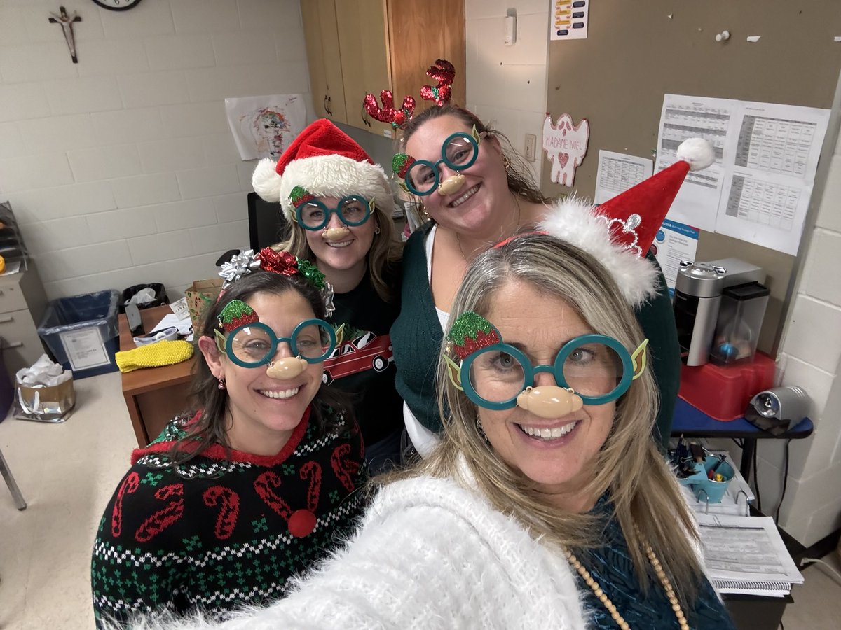 Ms. Buragina (@msburagina) on Twitter photo It has been a pleasure serving the staff, students and school communities <a href="/alcdsb_marg/">St. Marguerite B. CS</a> and <a href="/alcdsb_olmc/">Our Lady Mt Carmel</a>. Thank you for your kindness. Looking forward to spending time <a href="/alcdsb_john/">St. John XXIII</a> in the new year! #alcdsbWitness <a href="/alcdsb/">ALCDSB</a> It has been a pleasure serving the staff, students and school communities <a href="/alcdsb_marg/">St. Marguerite B. CS</a> and <a href="/alcdsb_olmc/">Our Lady Mt Carmel</a>. Thank you for your kindness. Looking forward to spending time <a href="/alcdsb_john/">St. John XXIII</a> in the new year! #alcdsbWitness <a href="/alcdsb/">ALCDSB</a>