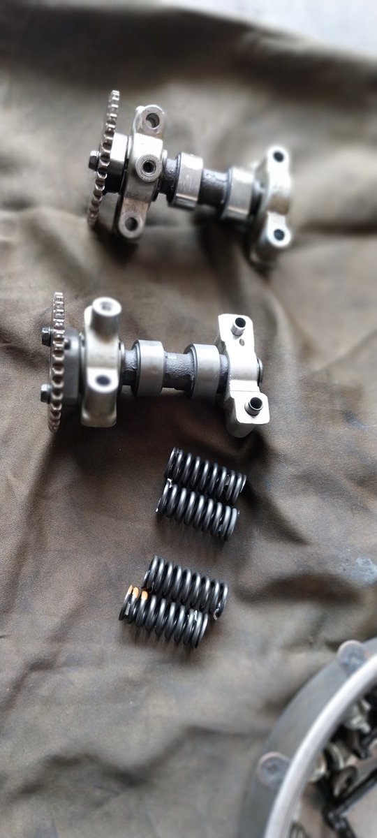 bengkeldodo's tweet image. Minimal mandi lah .. 

#cbr #dohc #Honda
#bengkeldodo #kebumen