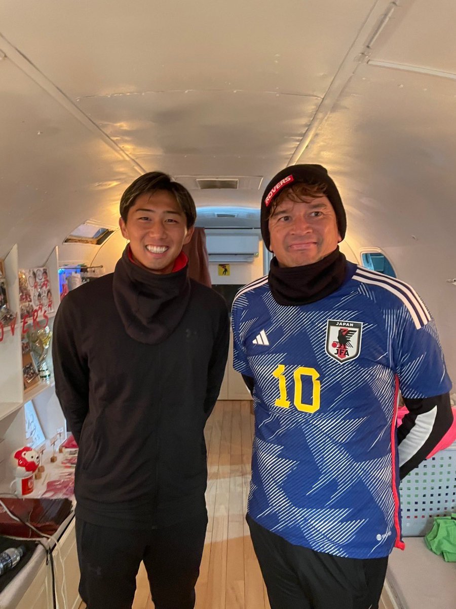 BOBBY_san1985's tweet photo. 先日ローヴァーズサッカースクール茂原校に茂原市出身で、茂原市スポーツ大使でもある古川 大悟選手（FC大阪）にクリスマスイベントのゲストとして遊びに来ていただきました🎅🎄✨
去年同様日曜ドラマ【オールドルーキー】に出演した辻選手も参加🥺🫶うける
#古川大悟#Jリーガー茂原市#スポーツ大使 https://t.co/hxD6VQsYmG