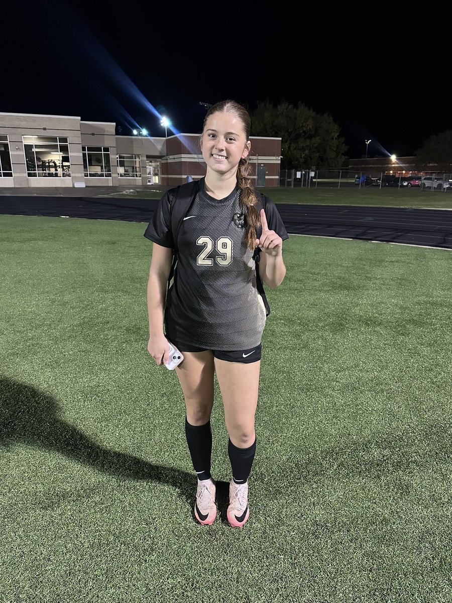 FosterSoccer's tweet photo. First varsity goal tonight for freshman, Mia Szafran! 💛⚽️🖤@SzafranAlex https://t.co/EjHbPQS3rz