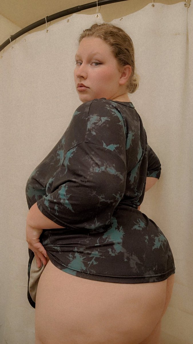 AlexxSykes90's tweet photo. MY PAGE IS FREE! 🫶 Limited spots available. Click the link ⬇️

https://t.co/7gn877Mti1

•
•
•
•

#onlyfans #sale #meetup #curvy #cashapp #milf #free #discount https://t.co/HgzPwQmEax