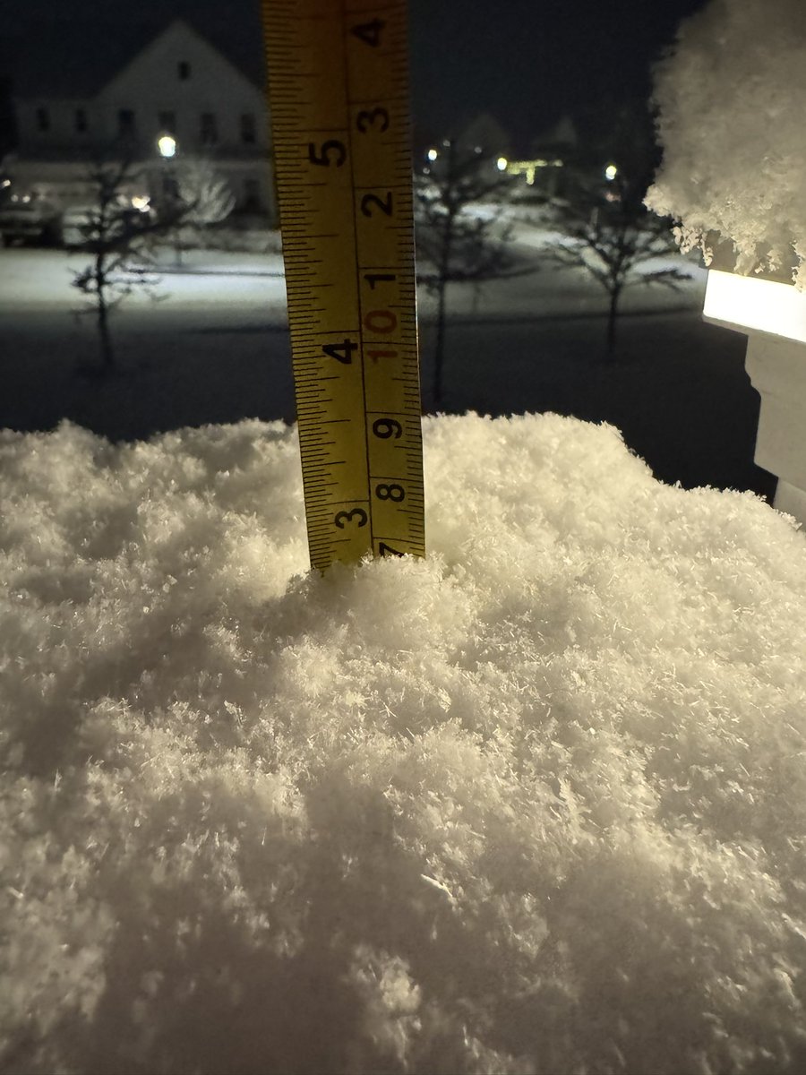 BunnyJav's tweet photo. @CecilyTynan Chalfont (Bucks County) already had 3” by 10:00 https://t.co/9aYVXF0saN
