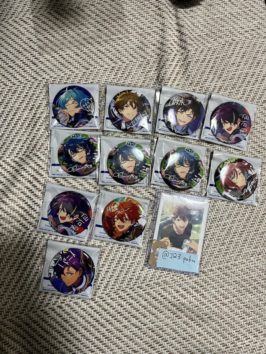 IQ3paku's tweet photo. 【交換】あんスタ TRIP 缶バッジB

求)千秋
譲)奏汰 鉄虎 翠 忍 スバル アドニス つむぎ 夏目 

スタライ現地手渡しのみ
本日 16時からいます https://t.co/vqqY6V4tdp