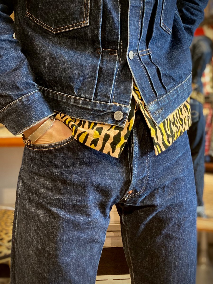 DryBones_Nagoya's tweet photo. #drybones #nagoya #heritage #jeans #denim #denimjacket #bandana
#denimsetup #setupdenim #vintage #amekaji
#ドライボーンズ #ヴィンテージファッション #ジーンズ #デニムジャケット #��ニムセットアップ #セットアップデニム #クロス柄 #バンダナ #デニム #ヴィンテージ #アメカジ https://t.co/w7WeVjCXpg