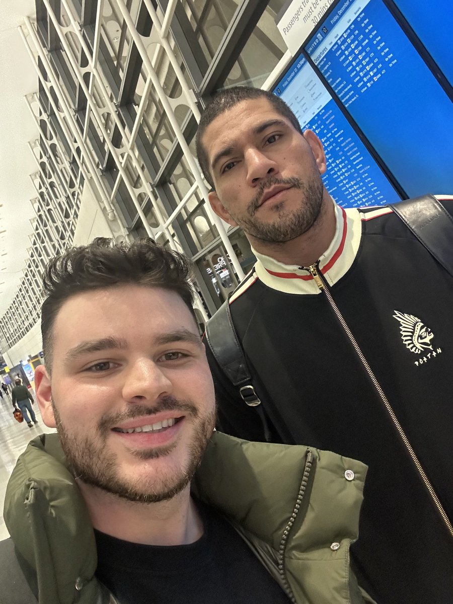 Methodz's tweet photo. Mr moncler x @AlexPereiraUFC https://t.co/wJYiT499hU