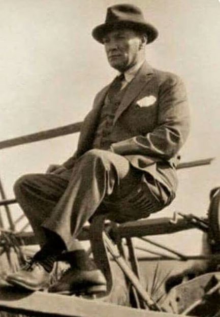 ,,,
Günaydınlar,,,
,,,
Sağlıklı mutlu huzurlu 
neşeli keyifli güzel  bir gün diliyorum Türkiye’m 💫🇹🇷
,,,
Ne Mutlu Türküm Diyene
Mustafa Kemal Atatürk ❤️🇹🇷
           #Günaydın
#Cumartesi