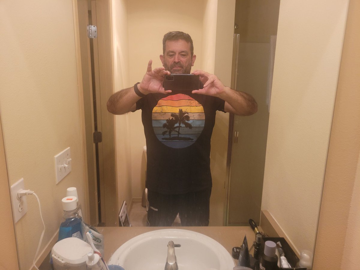 maverick1023's tweet photo. Got these sweet shirts from @TeePublic . Thank you to @VoxDocVoxDei for turning me on to them.
#Retro80sSunset
#HansGruber
#Sedagive https://t.co/t1Ftq3tWZa