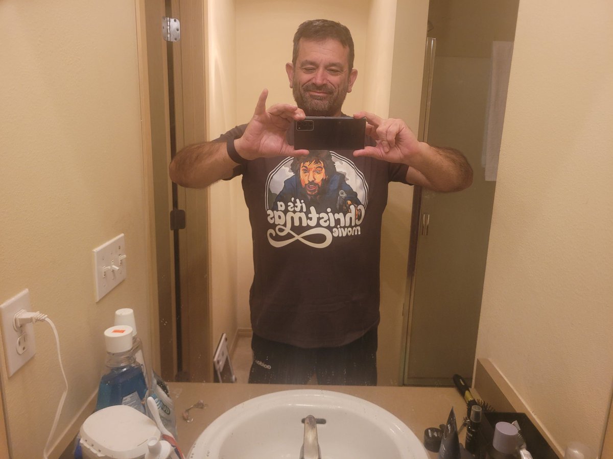 maverick1023's tweet photo. Got these sweet shirts from @TeePublic . Thank you to @VoxDocVoxDei for turning me on to them.
#Retro80sSunset
#HansGruber
#Sedagive https://t.co/t1Ftq3tWZa