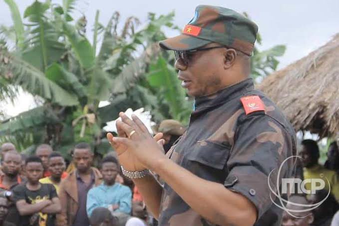asaphlit's tweet photo. #Lubero : Le GenMaj Bruno Mandevu a pris le 20 Décembre, le bateau de commandement des Ops Front Nord FARDC et restera également Comd des Ops #Sujaa, Sokola 1 Grand Nord. Il remplace le GenMaj Chico appelé pour le commandement de la 1ere zone de défense. (Lt Mbuyi Regean) https://t.co/o867nn5VD9