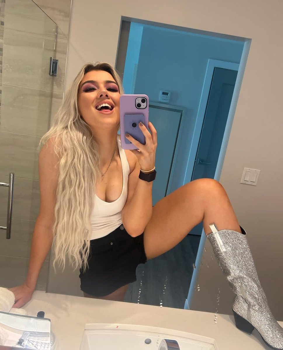 "Fuck me like this.." 🤭