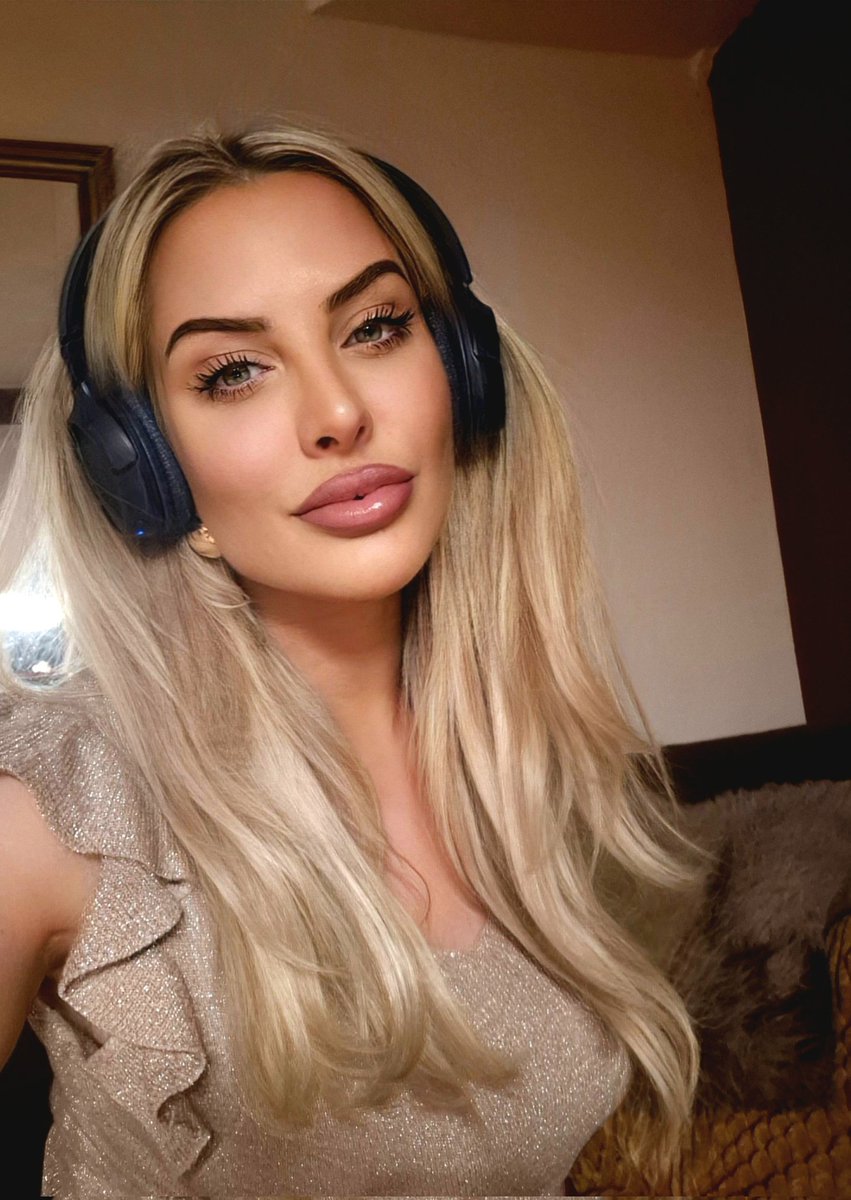 𝓜𝓲𝓼𝓼 𝓡𝓸𝓼𝓮 ⚘️ tweet media