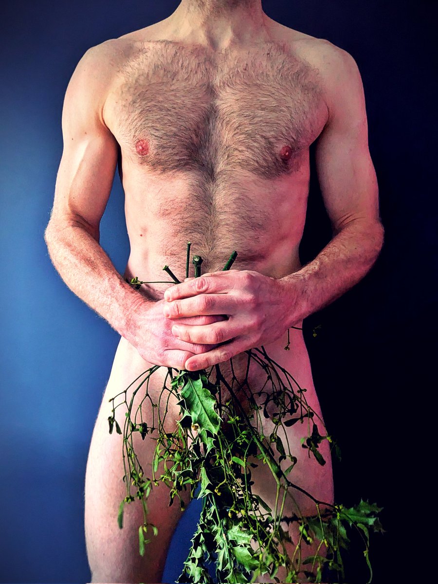 Lighter days are coming.
#WinterSolstice
To all those observing, have a cool Yule 😘 
#Yule #Solstice