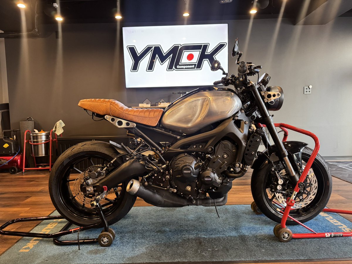 YMCK_Component's tweet photo. 旧XSR900のデモ車も5割くらいメニュー完了しております😃

#ymck
#ymckcomponent
#xsr900 https://t.co/eZDeW6tkm6