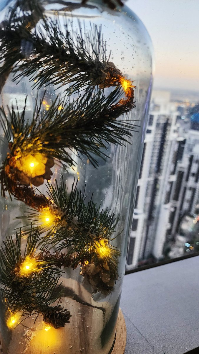 ChoiceQuotient's tweet image. If people don&apos;t like you, it&apos;s okay. You only need to be concerned if dogs don&apos;t like you. Then it&apos;s time for some self-reflection......
#myclick #Decembervibes