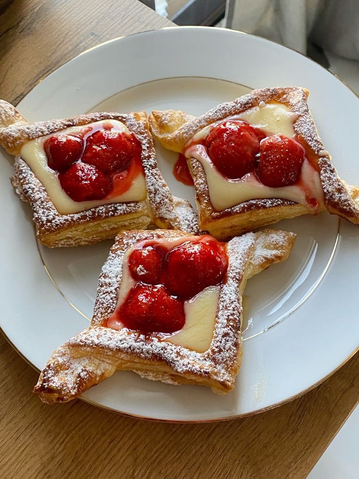 strawberry pastry
