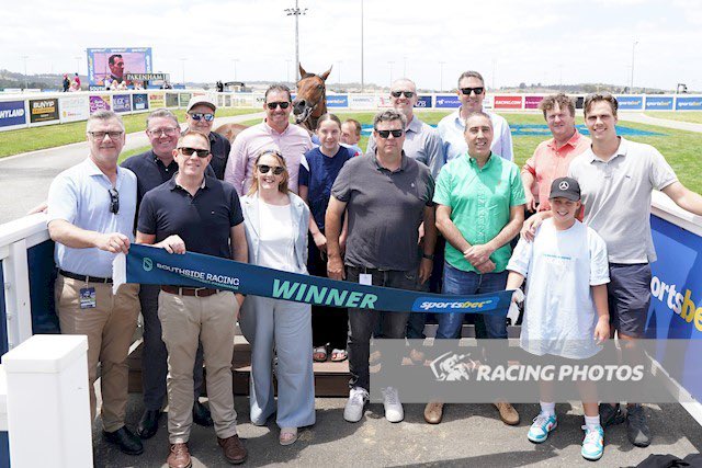 Rohan Hughes (@rohanjhughes) on Twitter photo Winners win!! Mini picket fence established today with win 3/4 and hopefully major picket fence going further forward with this quality mare. Well done to the Boss <a href="/Grahame_Begg/">Grahame Begg Racing</a> and all the crew <a href="/CFHylandRacing/">Chris Hyland</a> <a href="/JChilds47/">Jordan Childs</a> on a job typically well done. Congrats to all my owners 💪 Winners win!! Mini picket fence established today with win 3/4 and hopefully major picket fence going further forward with this quality mare. Well done to the Boss <a href="/Grahame_Begg/">Grahame Begg Racing</a> and all the crew <a href="/CFHylandRacing/">Chris Hyland</a> <a href="/JChilds47/">Jordan Childs</a> on a job typically well done. Congrats to all my owners 💪