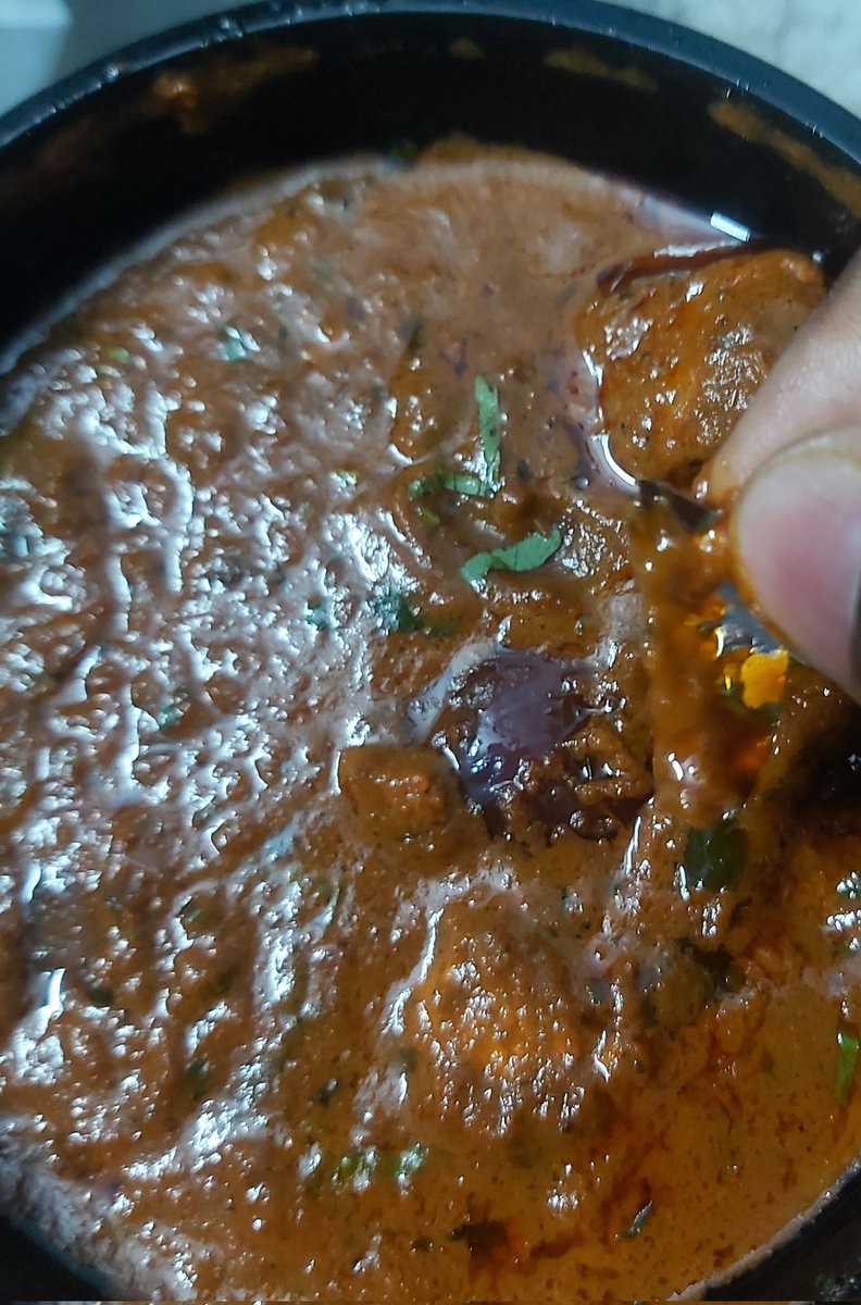 grvxoxo's tweet photo. Found a piece of plastic in my chicken and my paratha was also burnt, and  there is no response yet, this is really disappointing zomato. 
@zomato https://t.co/7zFQQxjZ1o