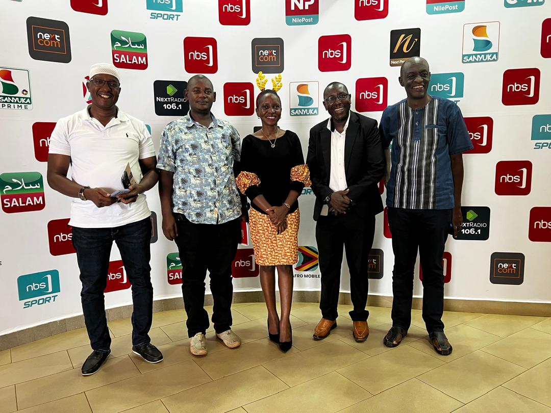 UNAUGANDA's tweet photo. Christmas 🎄, is around the corner, everything tends to speed up, while you try to speed, reflect and touch the brakes.

Today @sanyukatv, the Secretary-General @BagumaRT has joined fellow advocates on the importance of observing road safety. If your using a motorcycle, ensure you ride at a normal speed with a standard helmet on. 

Please don't beat the lights, save your life and your fellow road user.

Enjoy your Christmas season in perfect shape.

#RoadSafetyUg
#StandardMotorcycleHelmet 

@grspartnership @IncubatorGHAI @n_nkalubo @GeorgineObwana @KalemaxA @rpaisible @K_Carmen @ROSACUg