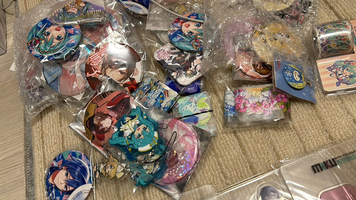 majyo2333's tweet photo. Miku With Youのアクスタもお譲り致します。

迷子ノ子を減らすため、ミクのみの声掛けは遠慮しております。

アクスタ重いためレターパックプラスもしくはライトで発送

アクスタ一点1500円、2枚目のクッズと合わせて計6点でお譲りしております。

銀行振り込み/三菱UFJもしくは三井対応できます https://t.co/p2nL0Nb54o