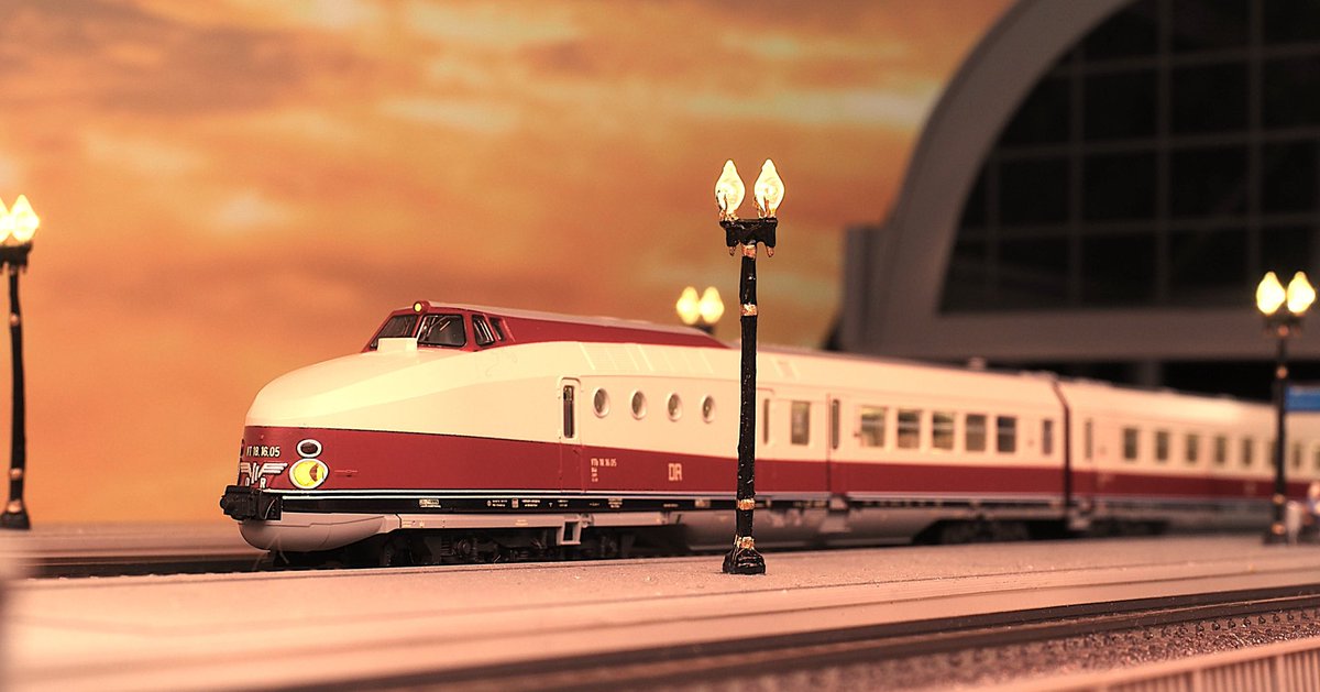 東独の花形特急、復活へ】 東ドイツの名列車VT18.16。実はこの車両、20