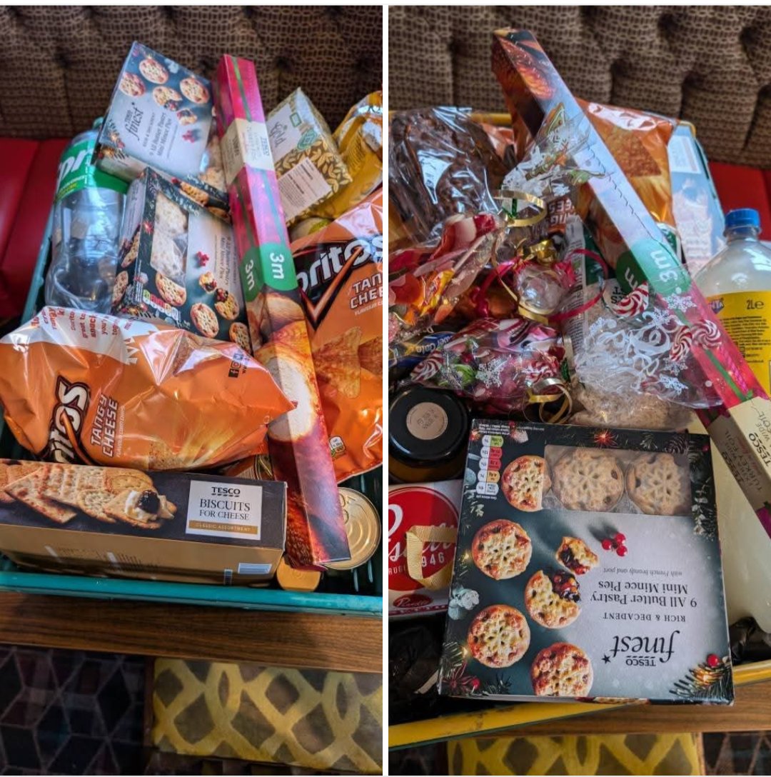 TheGardenHouse5's tweet photo. More Xmas hampers going out
We are working thru a huge list to try and help those most in need unfortunately it's a case of who needs and not of who want @pubaid @ZonalUK @BIIandBIIAB @kennychild #Mypub #MakeItAMillion @Norfolk_LL @11cemetarygates https://t.co/3sUhl78vKk