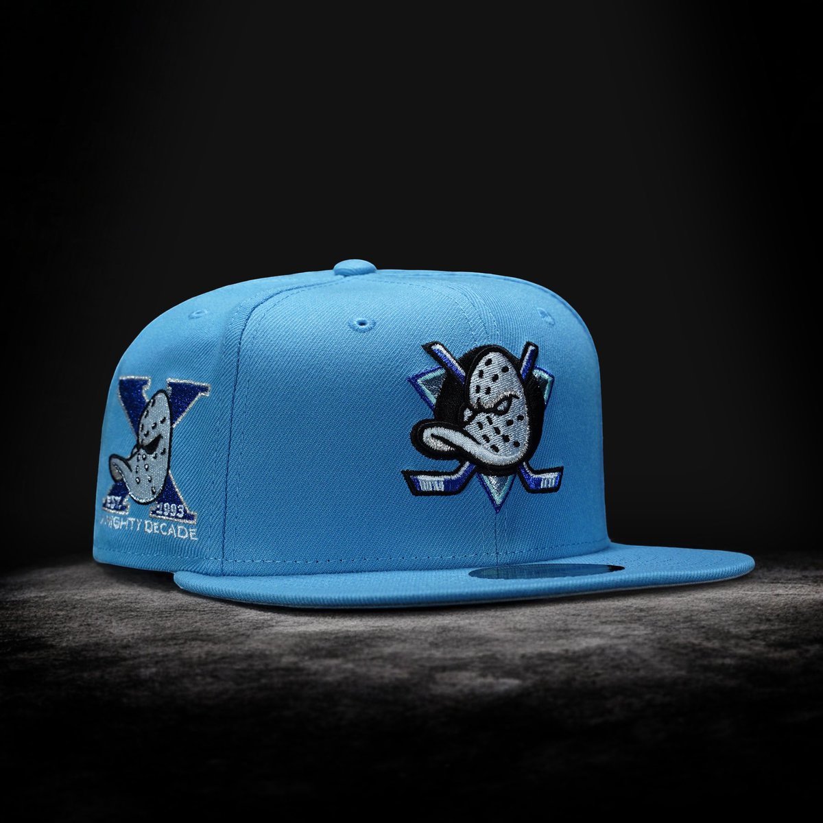 Throwing out some early previews here? Yeah why not 🤔 #neweracap #fittedhats #nhl