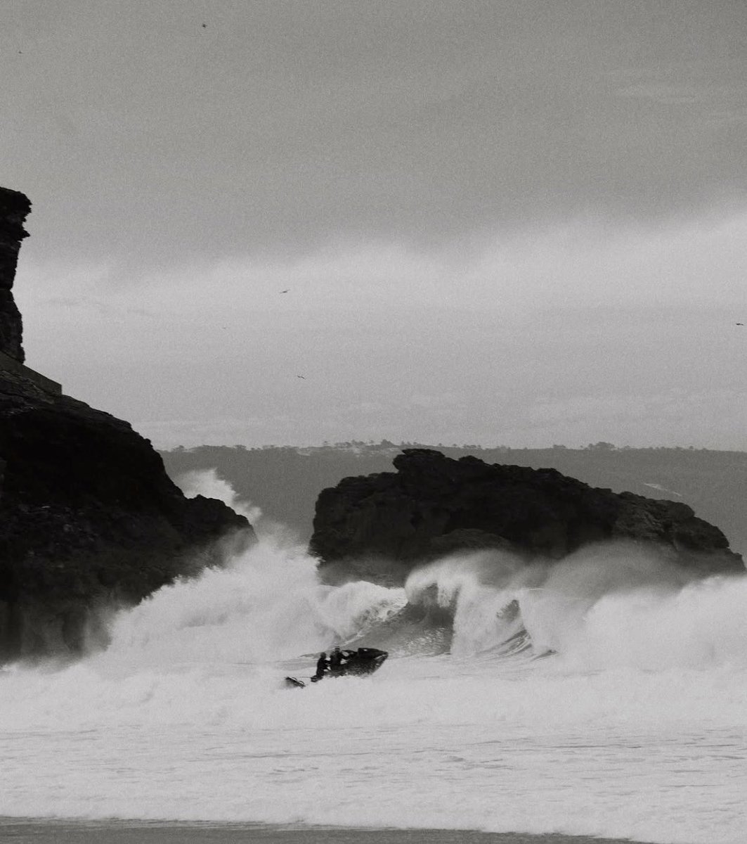 Scary for some, adrenaline for others🌊
<a href="/gnars_dao/">Gnars</a>