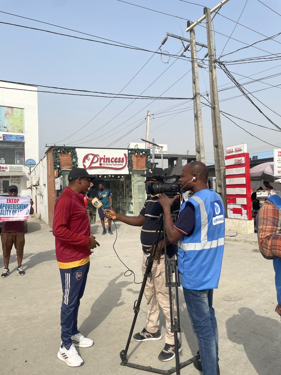 lececoda's tweet photo. The President of LECECODA @AirenOsas giving a press statement to @channelstv 

“We can no longer continue with blended electricity- we incur a lot of deficits self generating power… our host community Lafiaji, have gone without power for 15 months!”
@EKEDP Do better!! https://t.co/X1EcGOcYSl