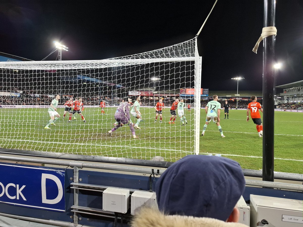 OptaDaan's tweet image. Engels voetbal op zijn best😍 #LutonTown