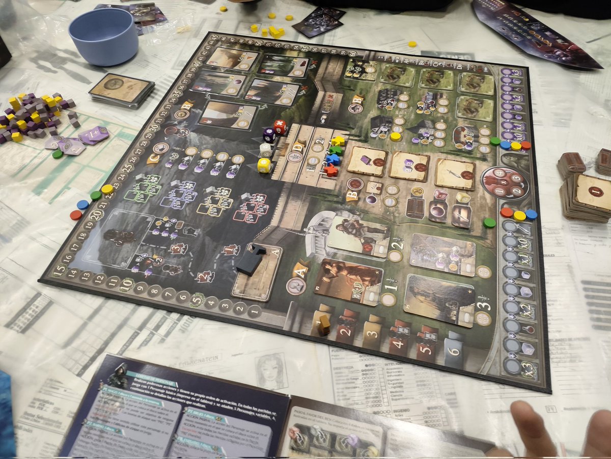 lagoblinera's tweet photo. Hoy celebramos la Goblin Spiel '24 edición Navidad. Empezamos con Zombicide, Kingdom Defenders e Inferno 🎅💚🎅🎄🤶 https://t.co/XsWnulB8En