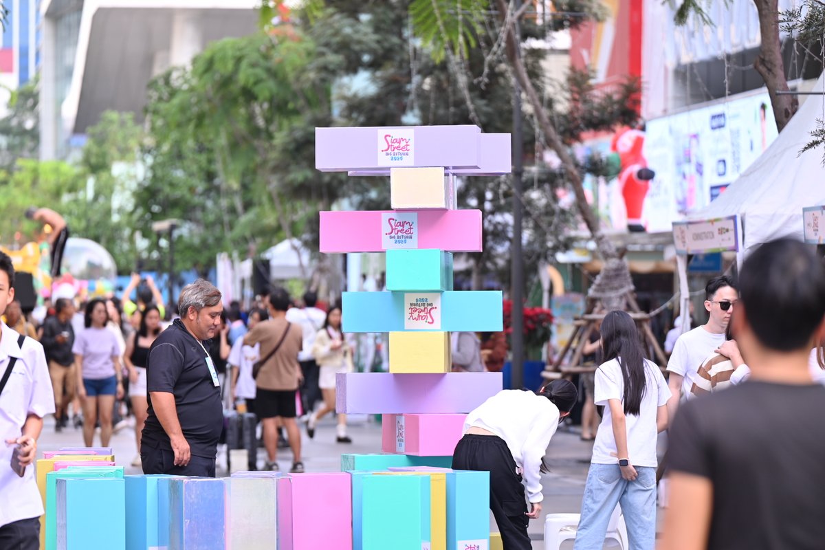 BexEvent's tweet image. มาสนุกกันได้ตั้งแต่ วันนี้ – 22 ธันวาคม 2567
📷 เวลา เที่ยง ถึง 4 ทุ่ม ที่สยามสแควร์
📷 ชมฟรีตลอดงาน
.
#siamstreet2024 #SiamStreetBIGRETURN2024 #streetShow
#bex #Siamsquare